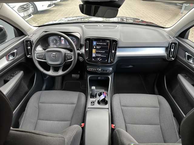 Volvo  T3 Benzin 2WD, Momentum Winter-Paket, Apple Carplay/Android Auto, LED